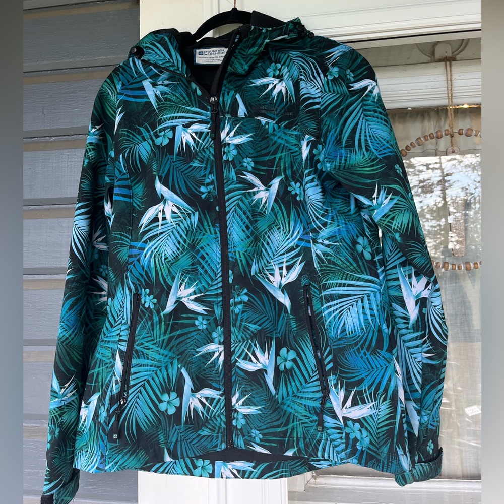 Mountain Warehouse Soft Shell Exodus Water Resistant Printed Jacket Size 8